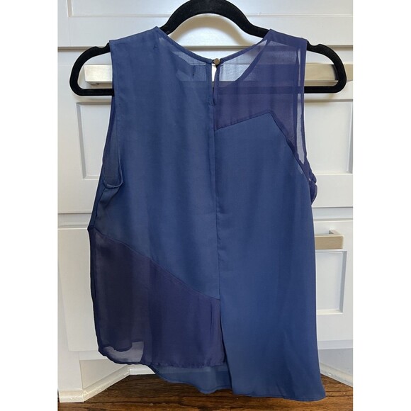 OVI Women’s Sleeveless Blouse Navy Blue Sheer Panels Asymmetrical Hem Size Small - Picture 3 of 3